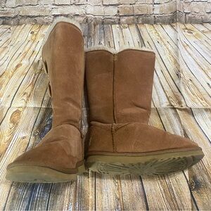 UGG Australia Bailey Bucket Tan Suede Sheepskin Lined Snow Boots Size 6